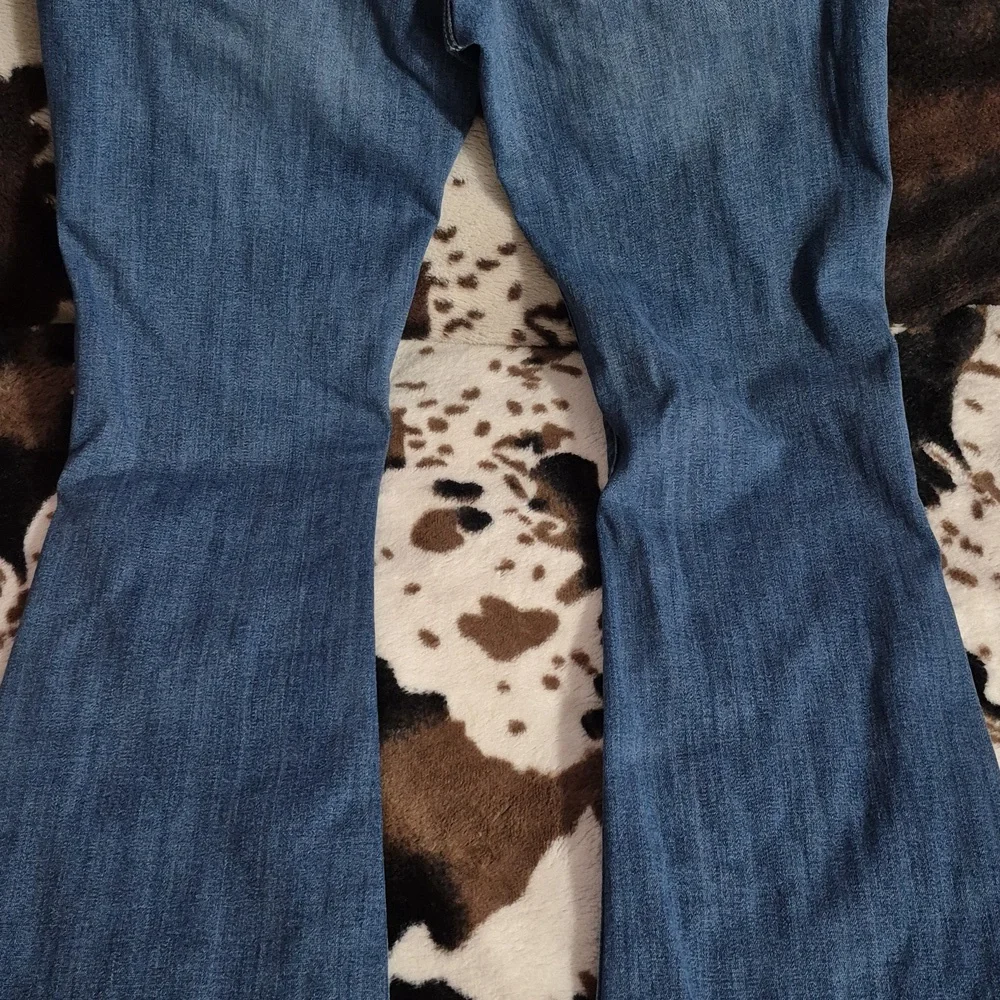 American Eagle Outfitters, Kick Boot, Womens Boot Cut Jeans, Size 8 Long. - Picture 9 of 14